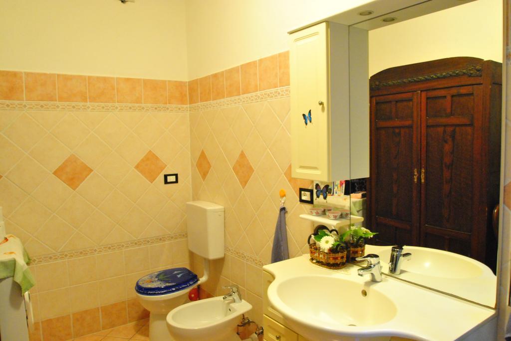 Bed and Breakfast Casa Vacanze L'Agrifoglio à Magliolo Chambre photo