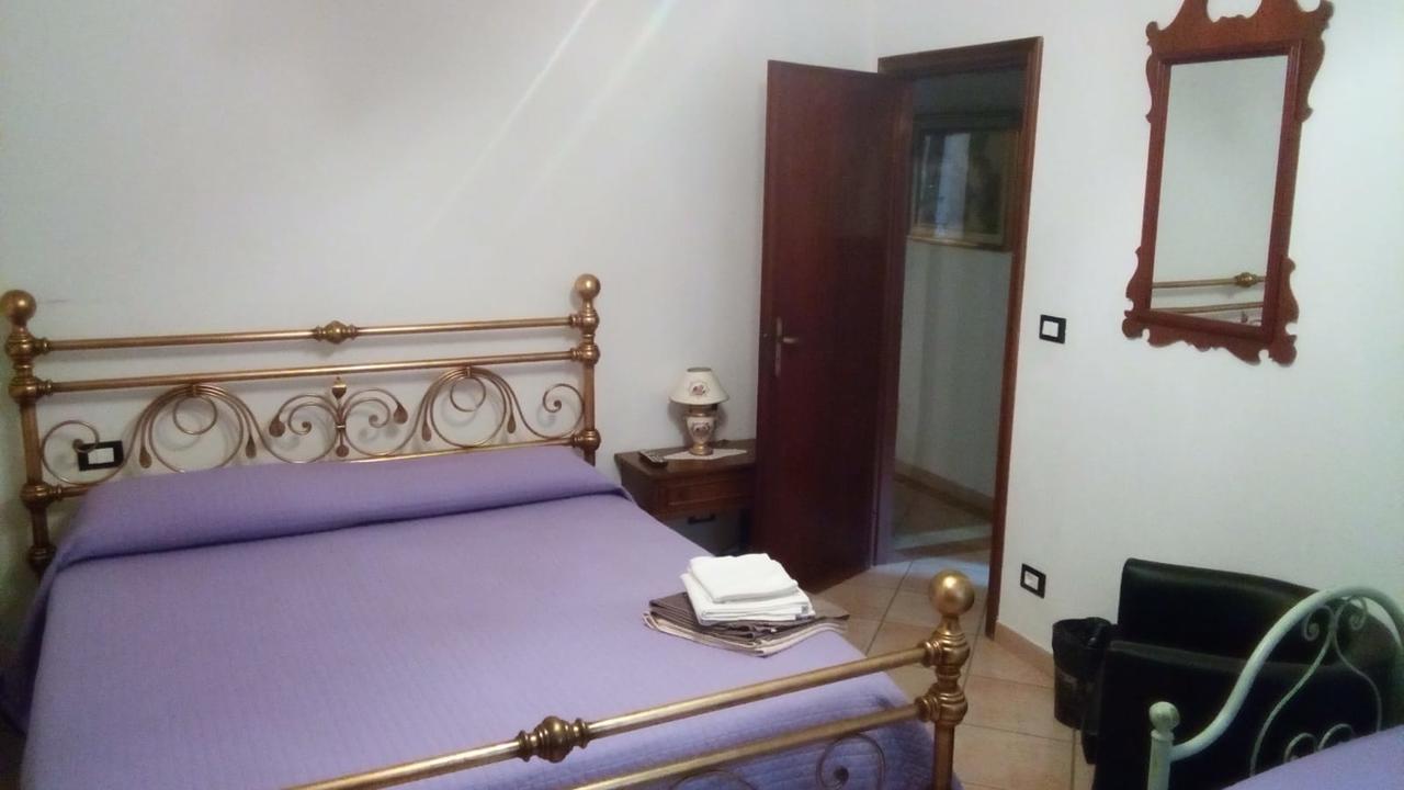 Bed and Breakfast Casa Vacanze L'Agrifoglio à Magliolo Extérieur photo