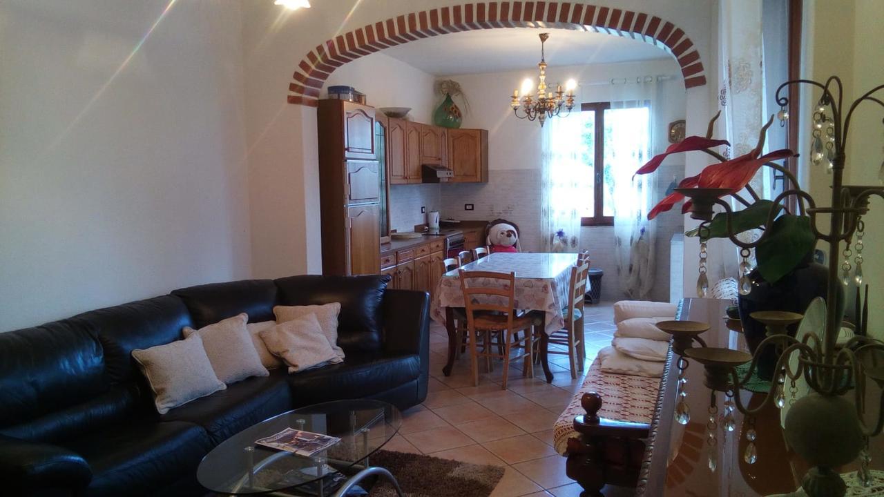 Bed and Breakfast Casa Vacanze L'Agrifoglio à Magliolo Extérieur photo