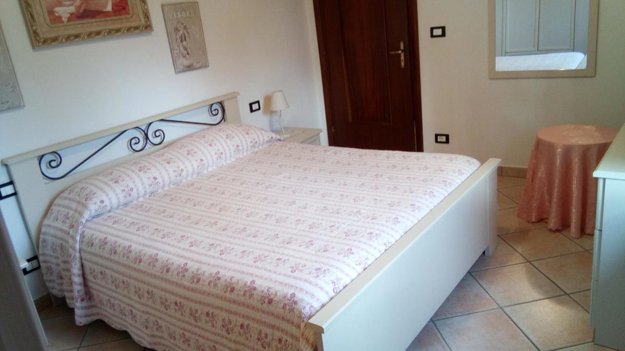Bed and Breakfast Casa Vacanze L'Agrifoglio à Magliolo Extérieur photo